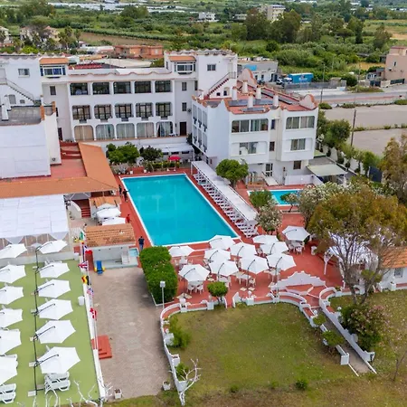 International Hotel 3*