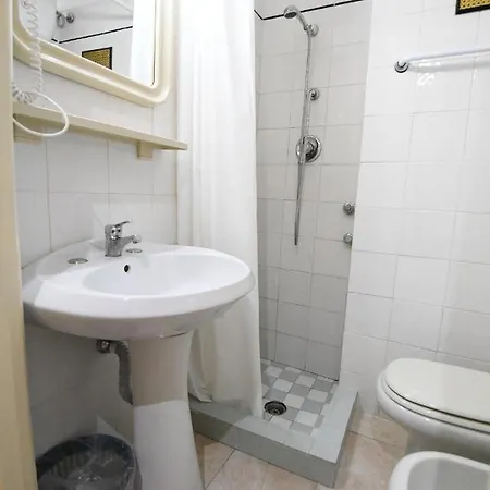 International Hotel 3*