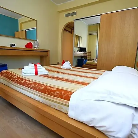 International Hotel Mondragone