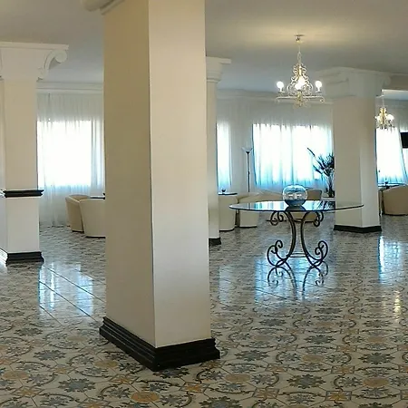 International Hotel Mondragone